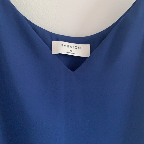 COPY - Aritzia Babaton everly v-neck camisole - Picture 2 of 4